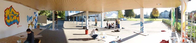 Bemalung Wand aussen beim Eingang