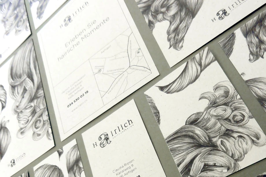 Entwicklung Geschäftsauftritt by Lockedesign, Burgdorf: Logo Design von hairlich-Coiffuresalon. Gestaltung von Post- und Visitenkarte mit Haar-Illustartionen auf der Rückseite